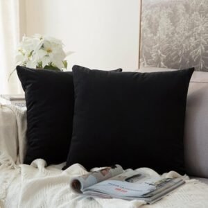 MIULEE fluweelzachte kussenhoezen in zwart, ideaal voor woon decoratie en als woonhuisaccessoires. Deze kussenhoezen zijn perfecte woon accessoires voor elke kamer.