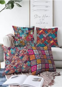 Set van 4 Marokkaanse sierkussens met mozaïekdesign, ideaal voor woon decoratie en als woonhuisaccessoires. Deze kussens zijn perfecte woon accessoires voor elke kamer.